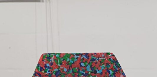 Creando Conciencia lanza una nueva línea de plásticos de alto impacto